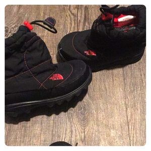 North face snow boots